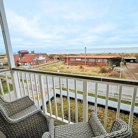 Easy Living Hotel