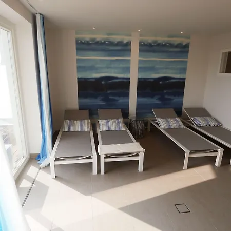 Hotel Easy Living 3*