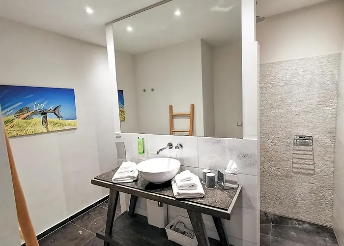 Easy Living Hotel List