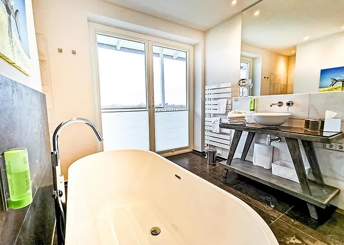 Hotel Easy Living 3*