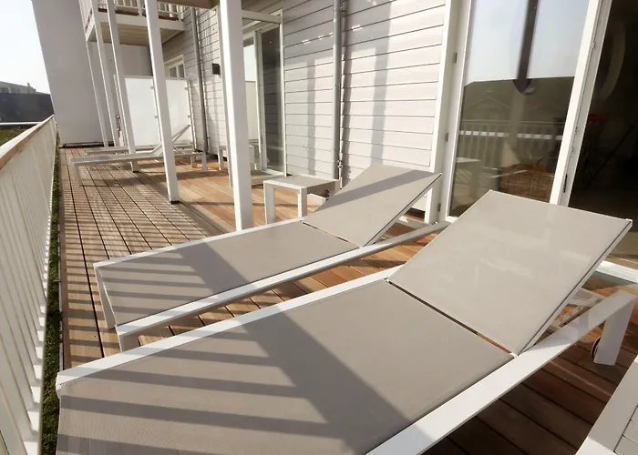 Hotel Easy Living 3*