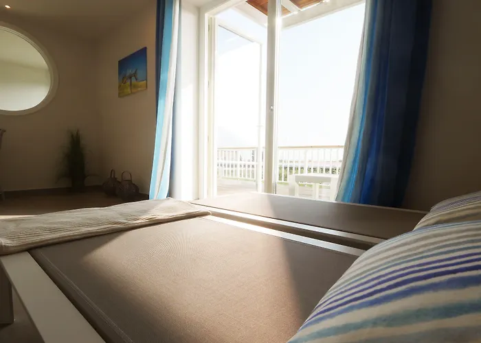 Easy Living Hotel 3*