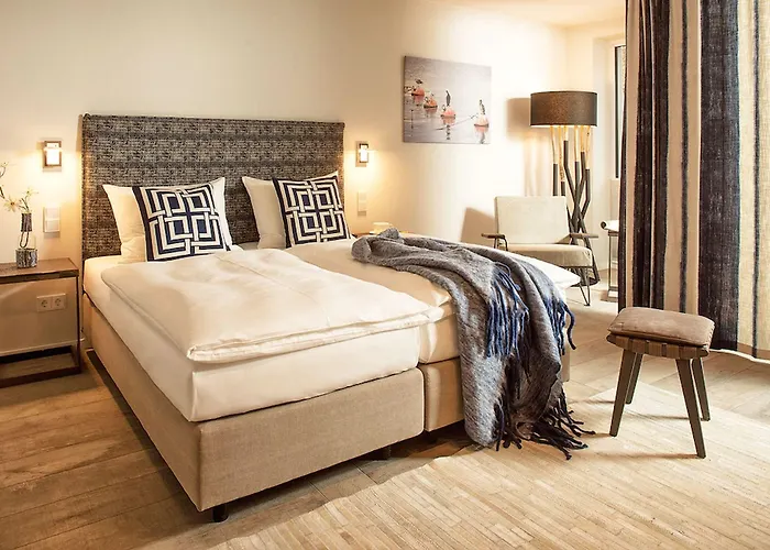 Hotel Easy Living List