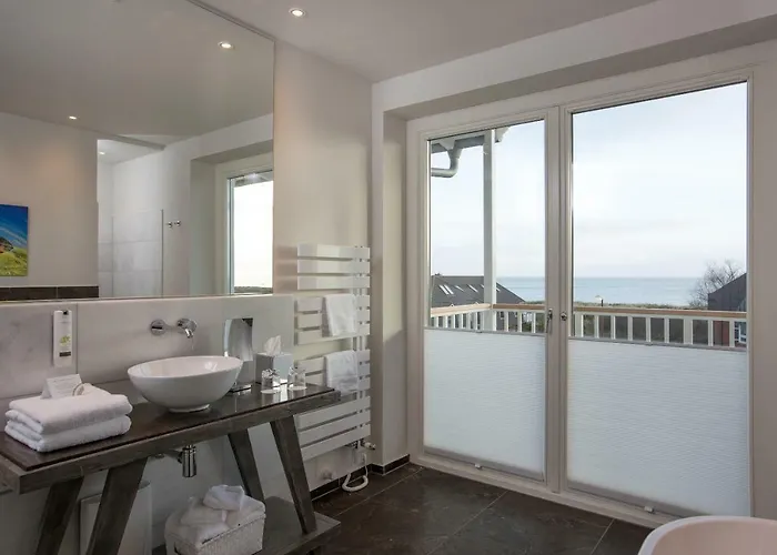 Hotel Easy Living 3*